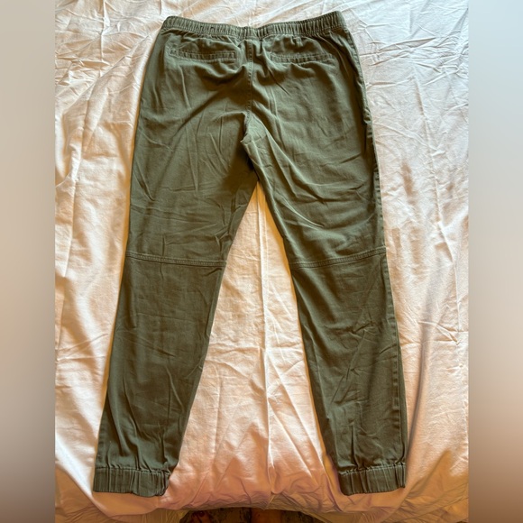 Green joggers in size large from Empyre, the Zoomies brand. - Picture 5 of 8